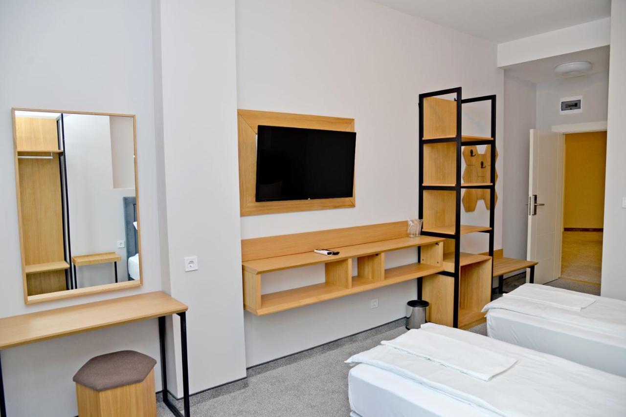 Hotel Ricas Sliven Exterior photo
