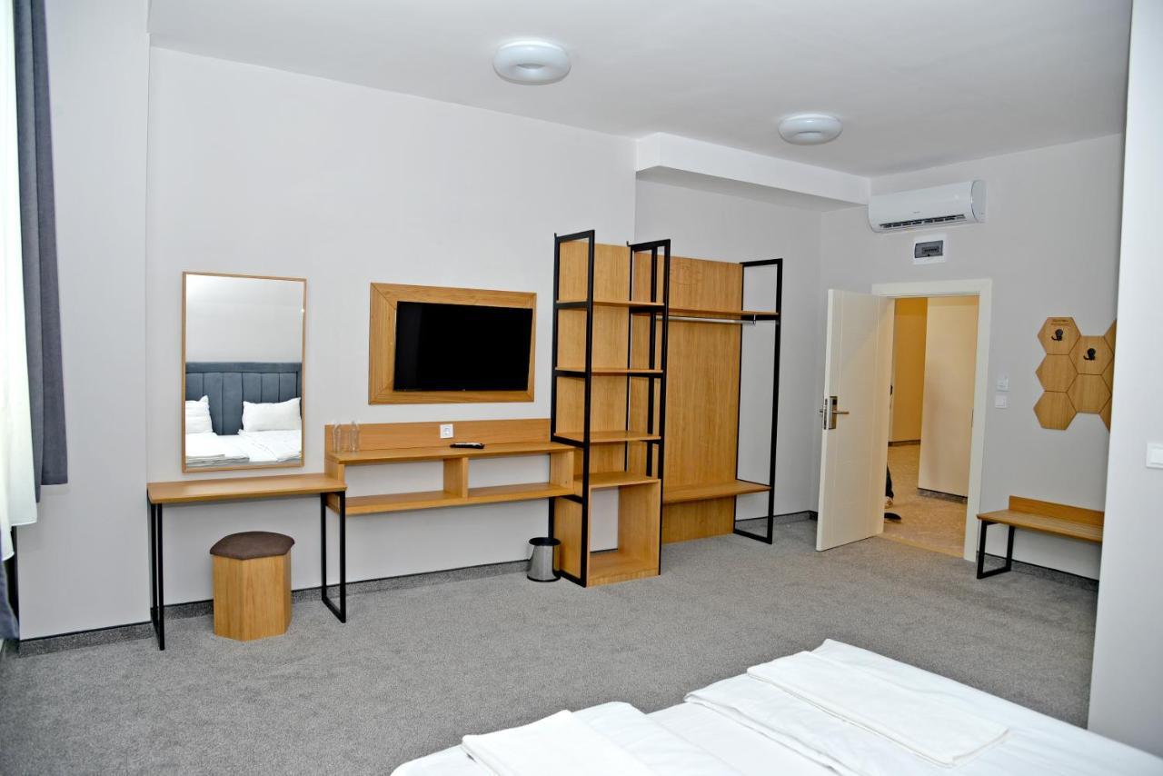 Hotel Ricas Sliven Exterior photo