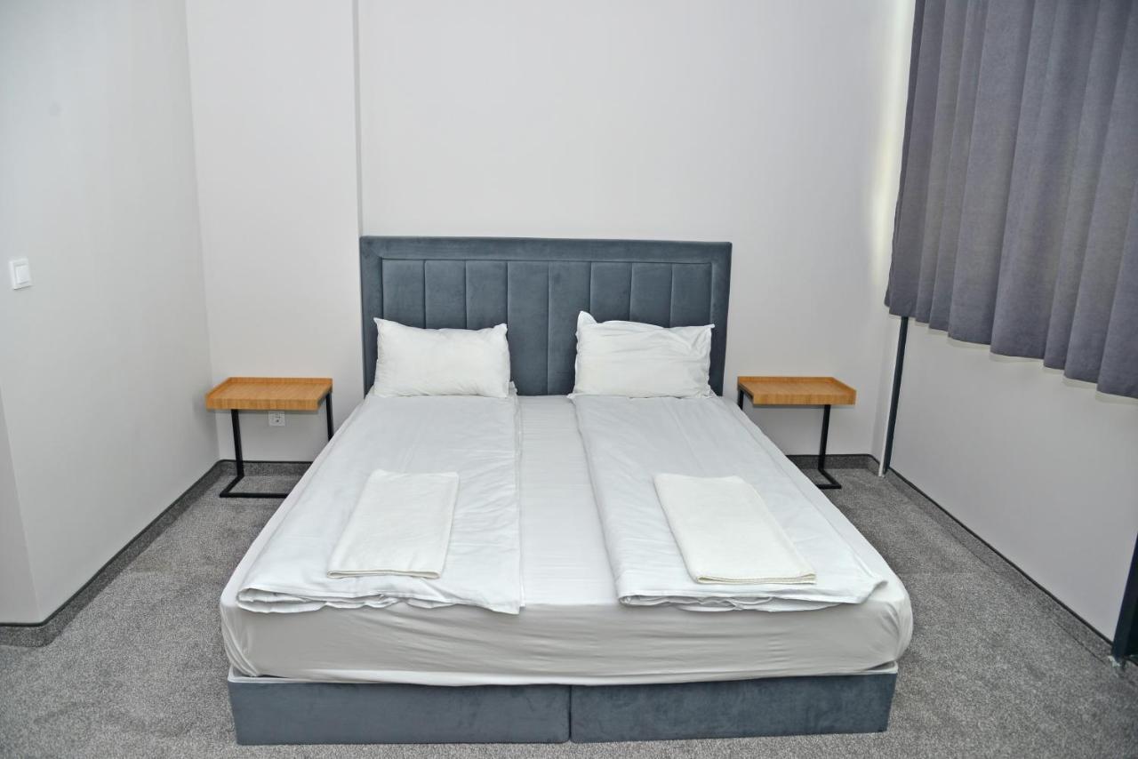 Hotel Ricas Sliven Exterior photo