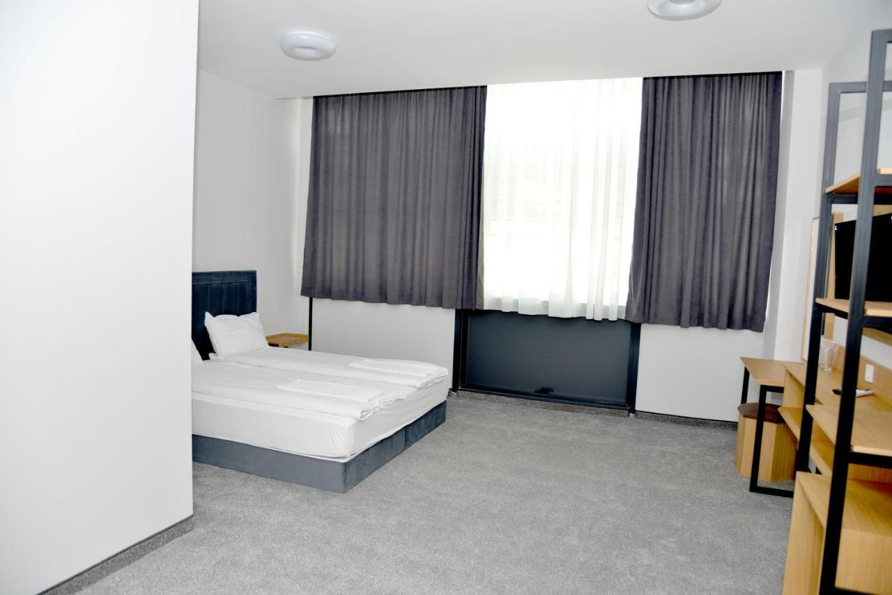 Hotel Ricas Sliven Exterior photo