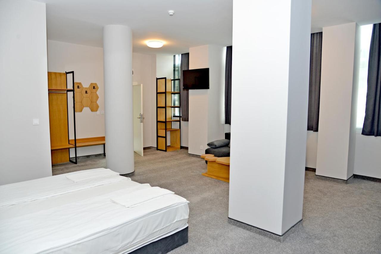 Hotel Ricas Sliven Exterior photo